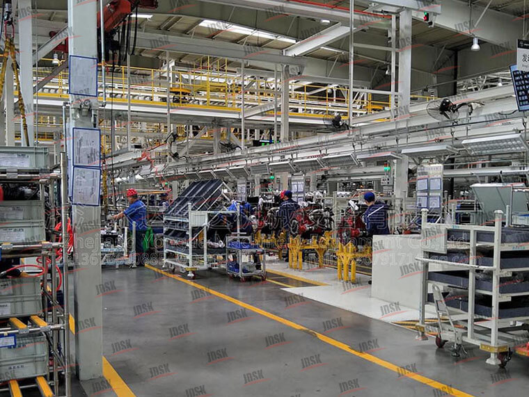 板鏈發(fā)動機預(yù)裝線